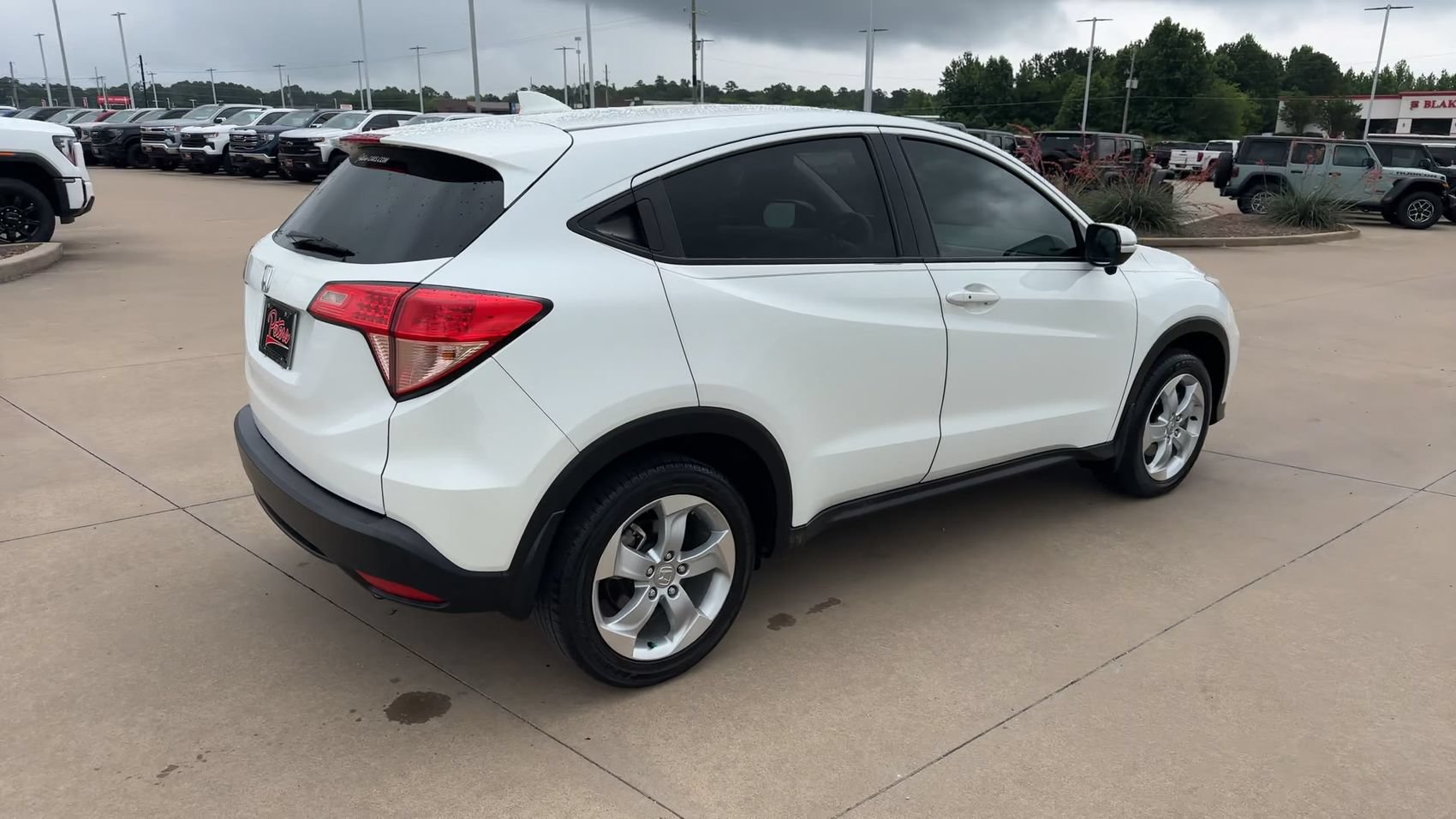 Used 2016 Honda HR-V EX image 9