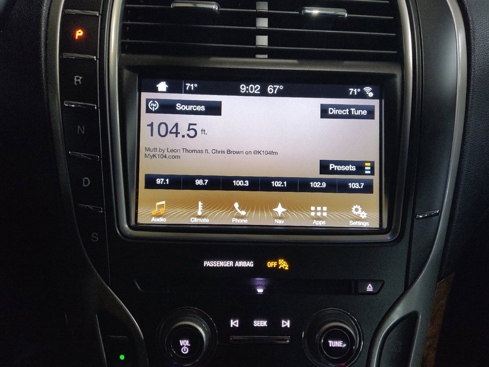 Used 2017 Lincoln MKX Select w/ Select Plus Package FWD image 25