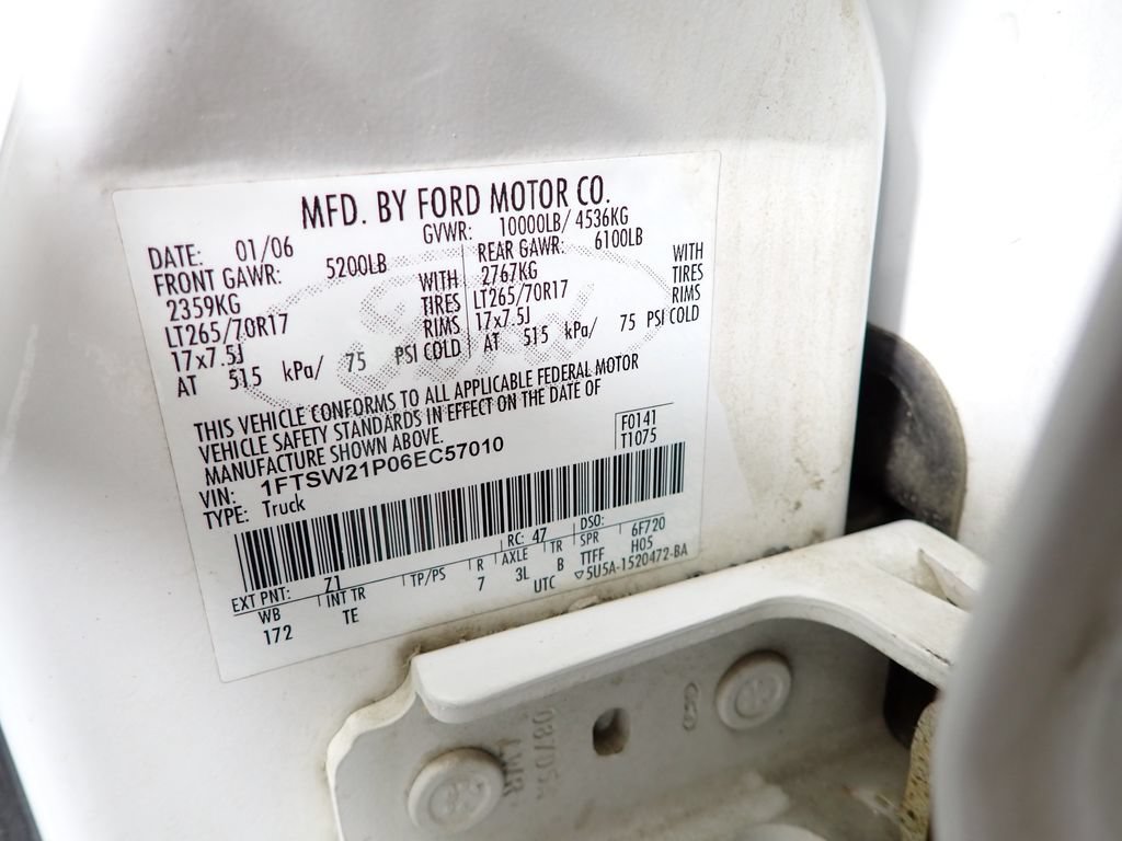 Used 2006 Ford F250 XL AWD/4WD image 40