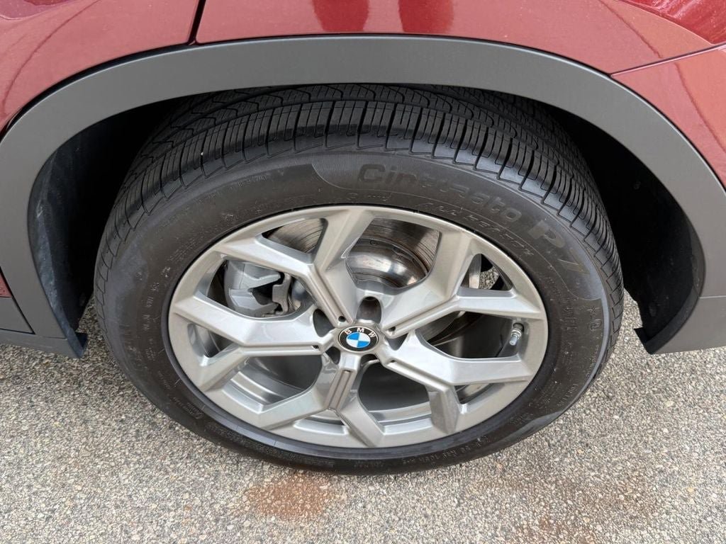 Used 2025 BMW X4 xDrive30i AWD/4WD image 7