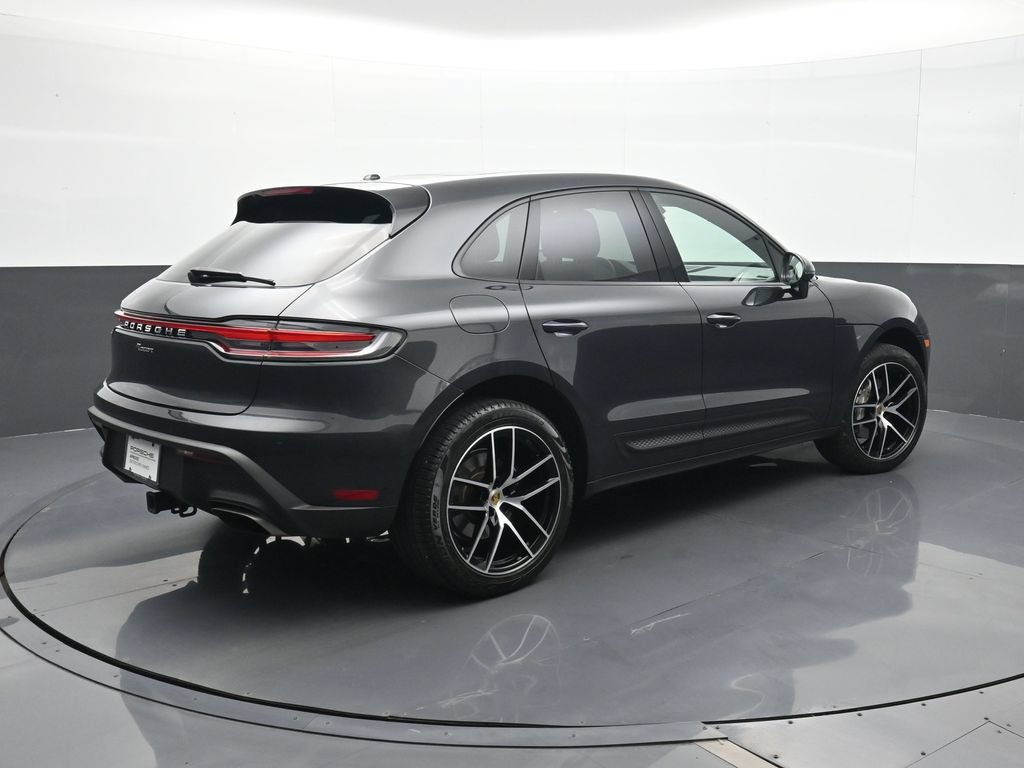 Certified 2023 Porsche Macan AWD/4WD image 22