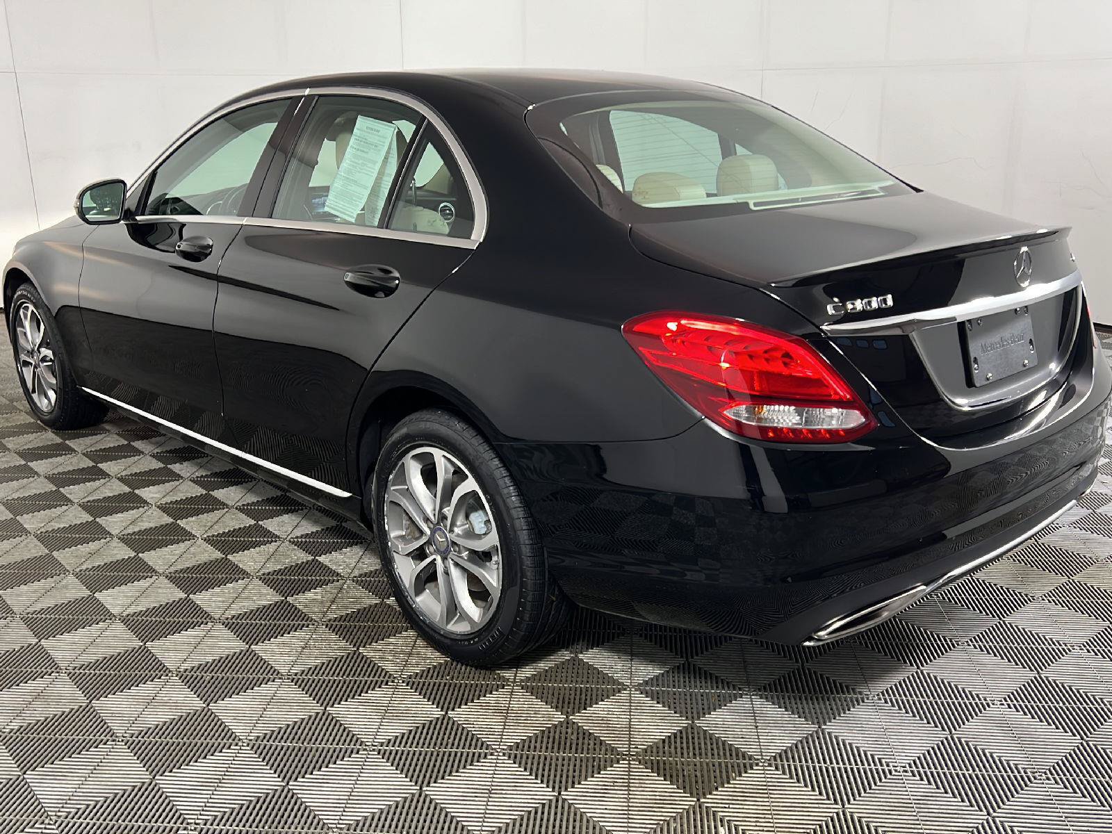 Used 2016 Mercedes-Benz C 300 4MATIC Sedan image 41