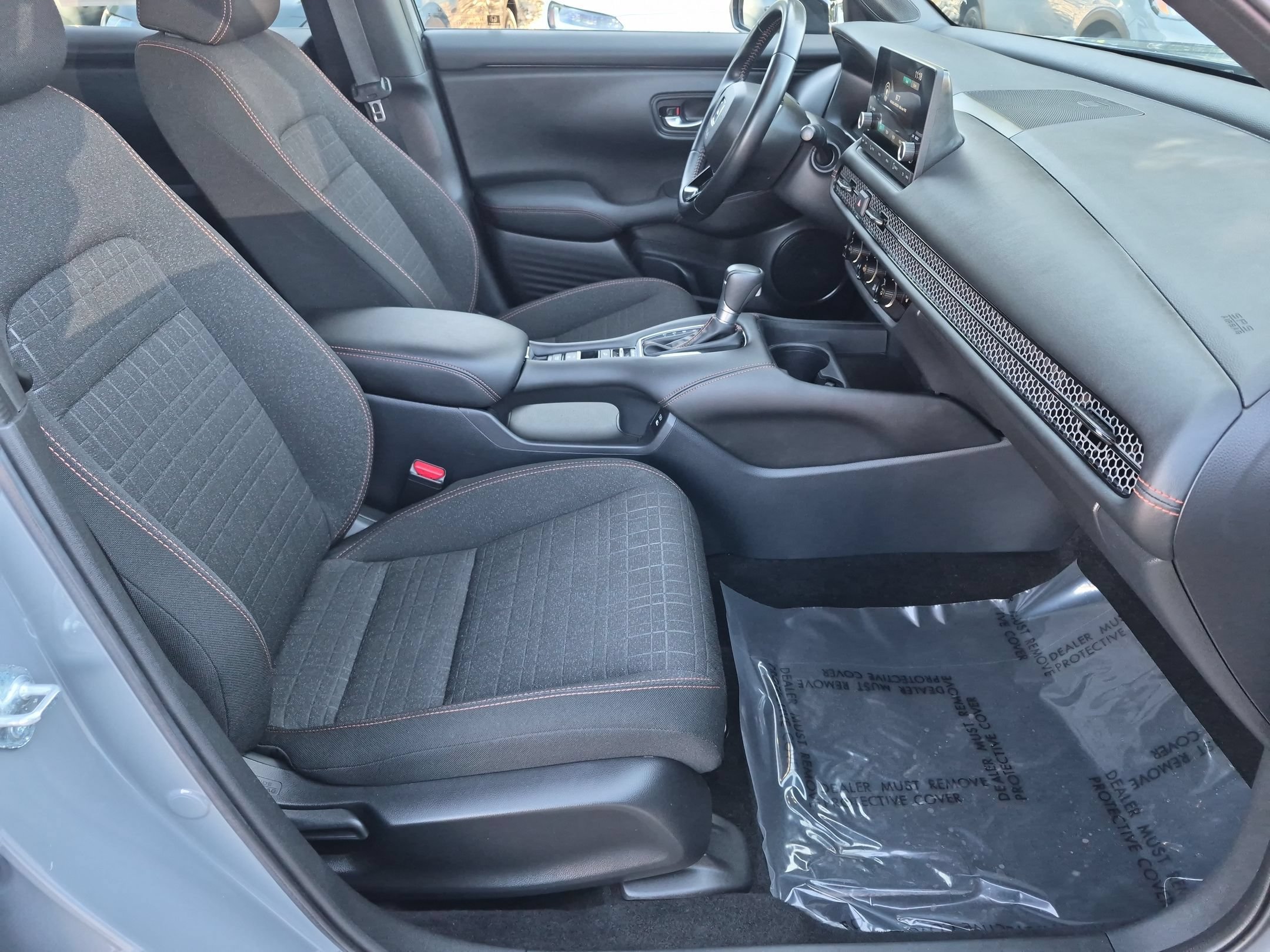 Used 2025 Honda HR-V Sport image 30