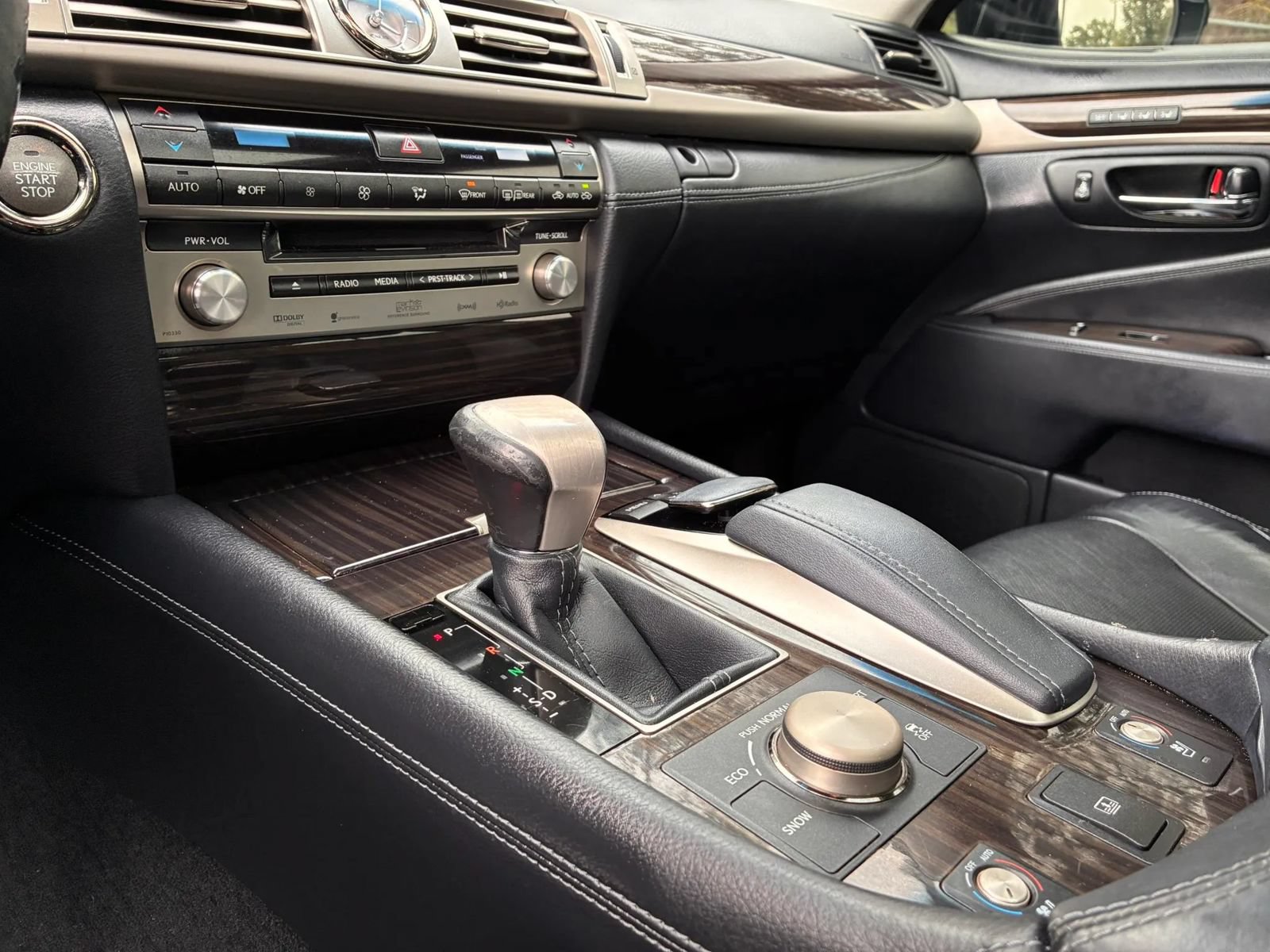 Used 2013 Lexus LS 460 L w/ All-Weather Pkg RWD image 35