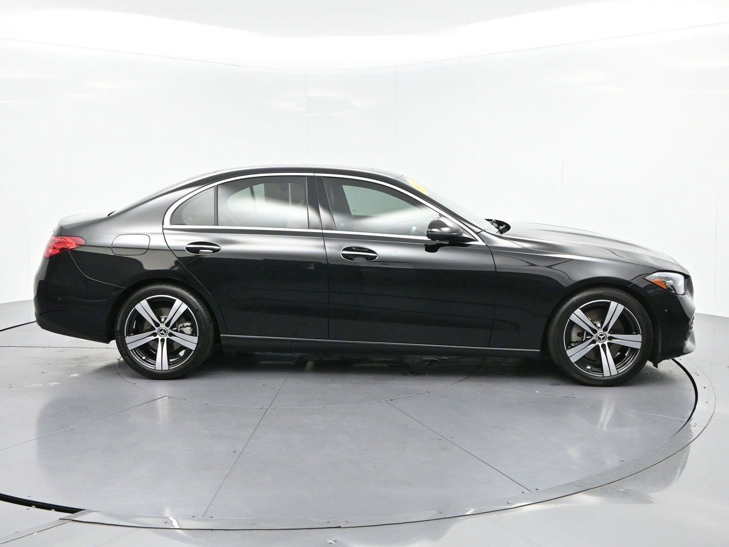 Used 2025 Mercedes-Benz C 300 4MATIC Sedan image 8