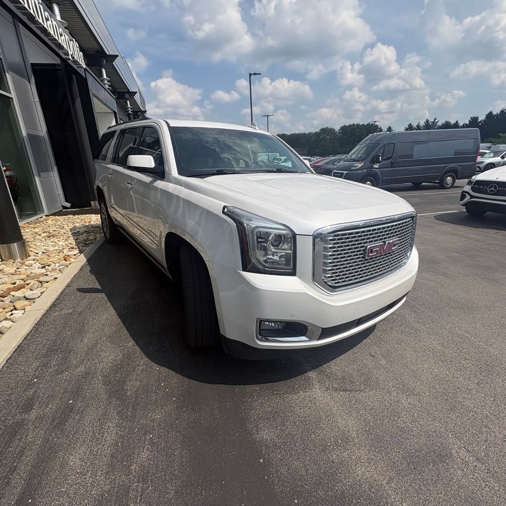 Used 2017 GMC Yukon XL Denali w/ Open Road Package AWD/4WD image 4
