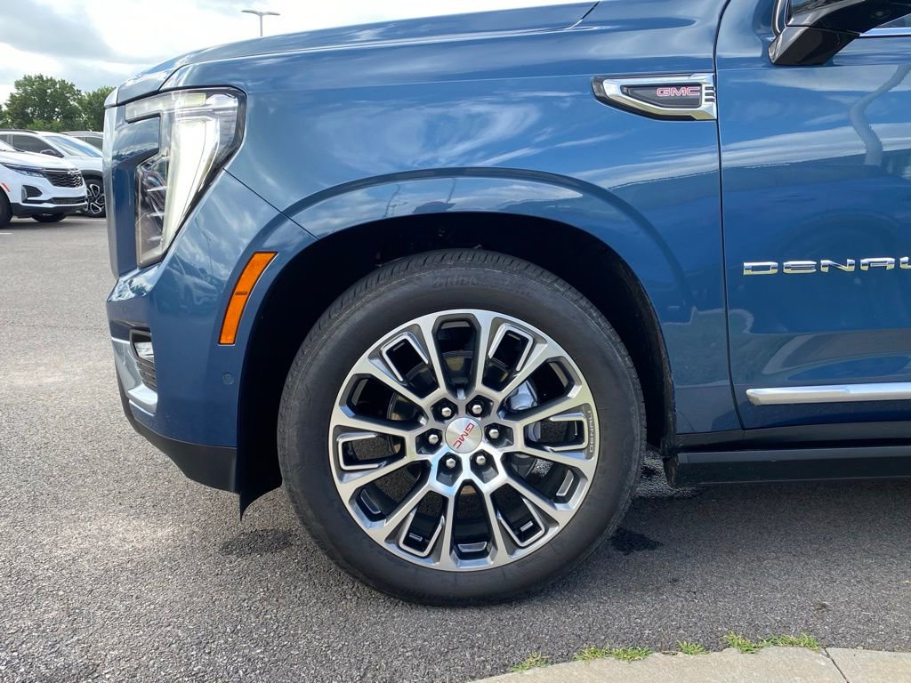 Used 2026 GMC Yukon Denali w/ Denali Reserve Package AWD/4WD image 31