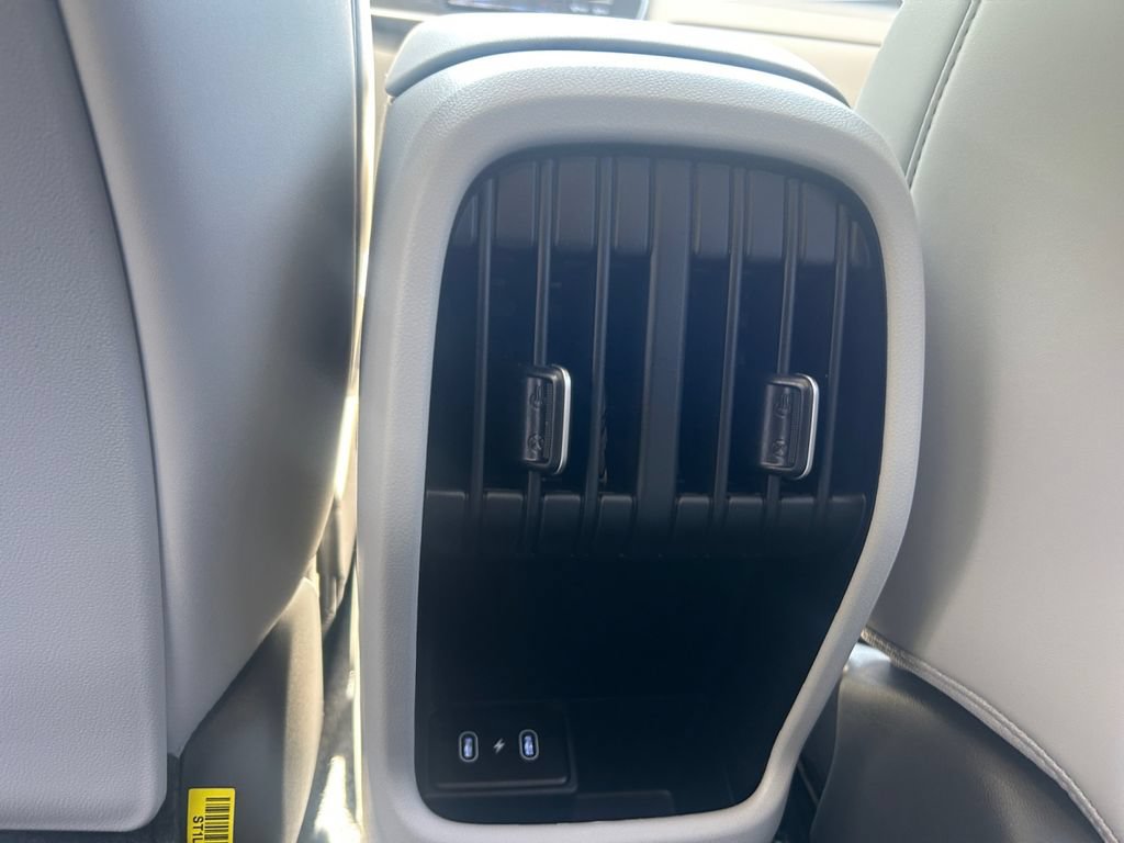 New 2026 Hyundai Kona SEL Premium FWD image 17