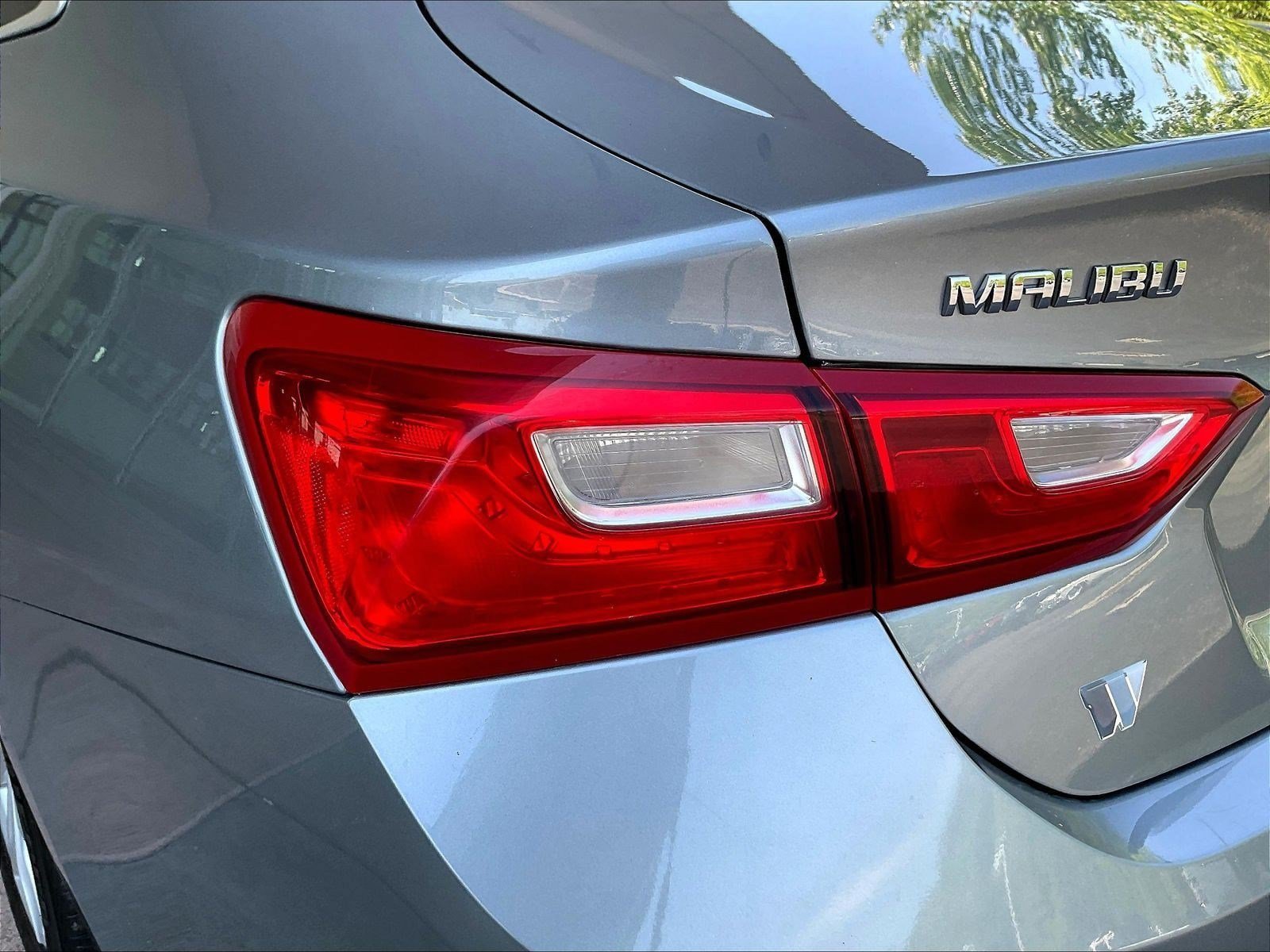 Used 2023 Chevrolet Malibu LT FWD image 25