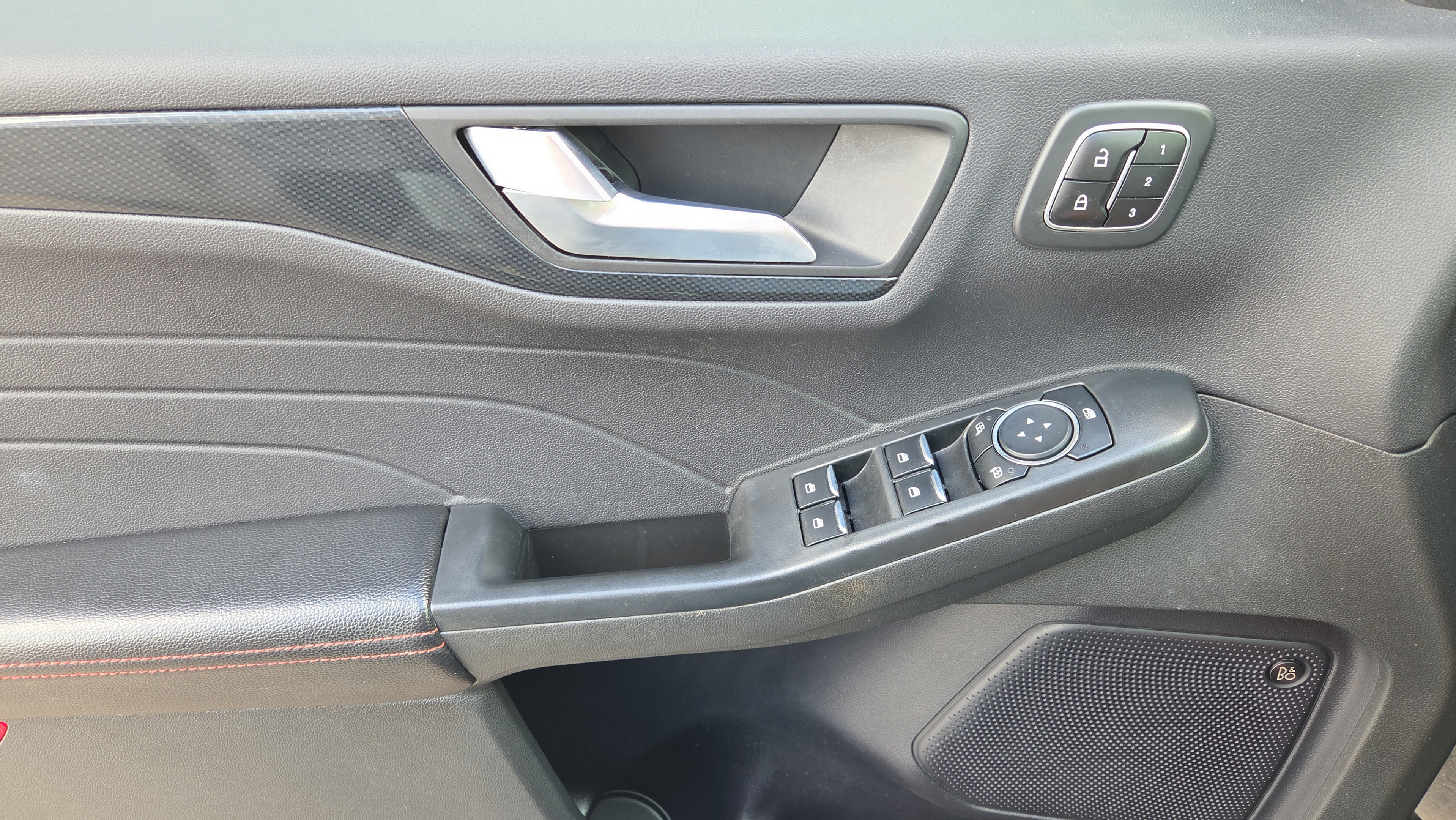 Used 2023 Ford Escape ST-Line Elite w/ Premium Technology Package AWD/4WD image 19