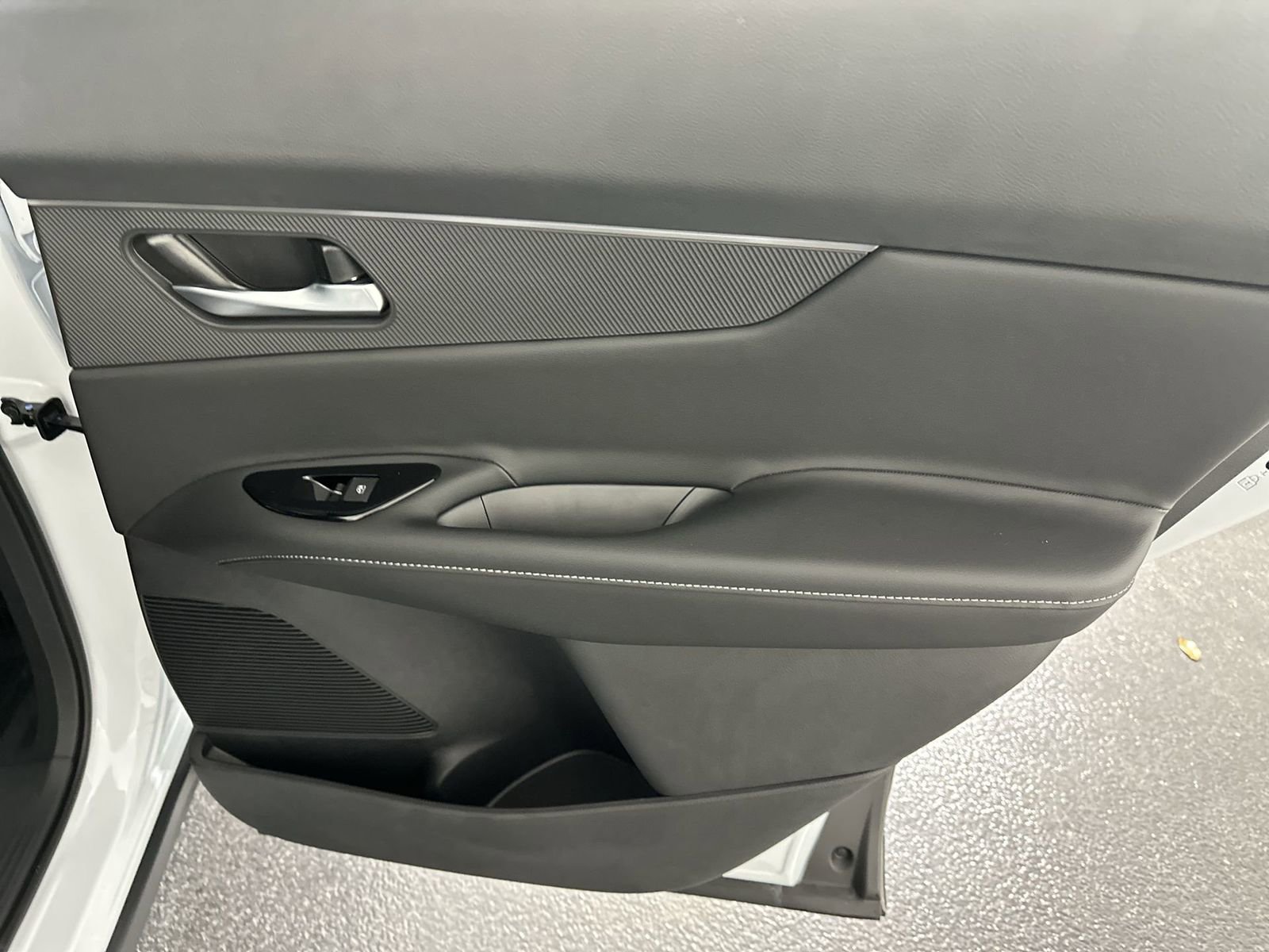 New 2026 Nissan Murano SV image 36