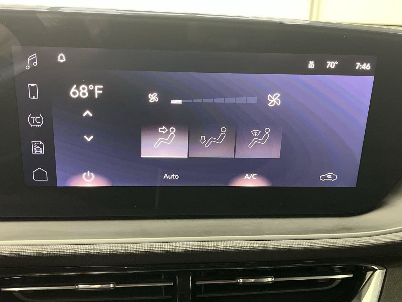 Certified 2024 Buick Envista Sport Touring w/ Convenience I Package FWD image 18