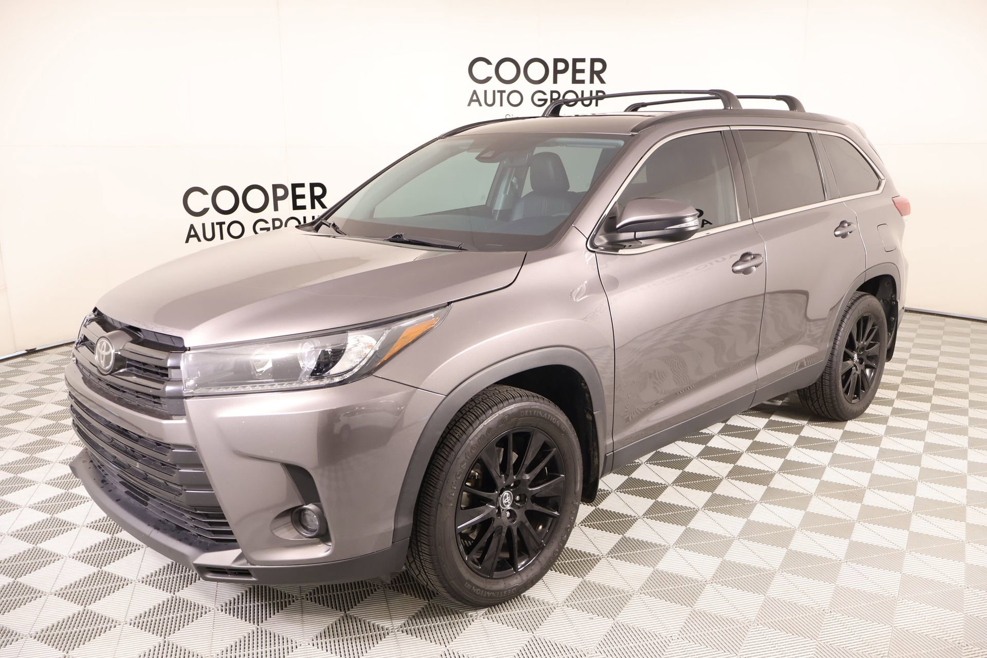 Used 2019 Toyota Highlander SE image 10