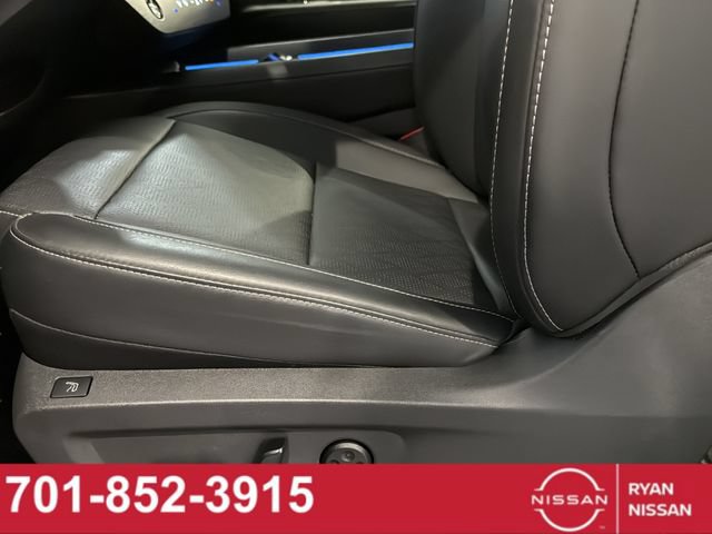 Certified 2025 Nissan Murano Platinum w/ Cargo Package AWD/4WD image 36