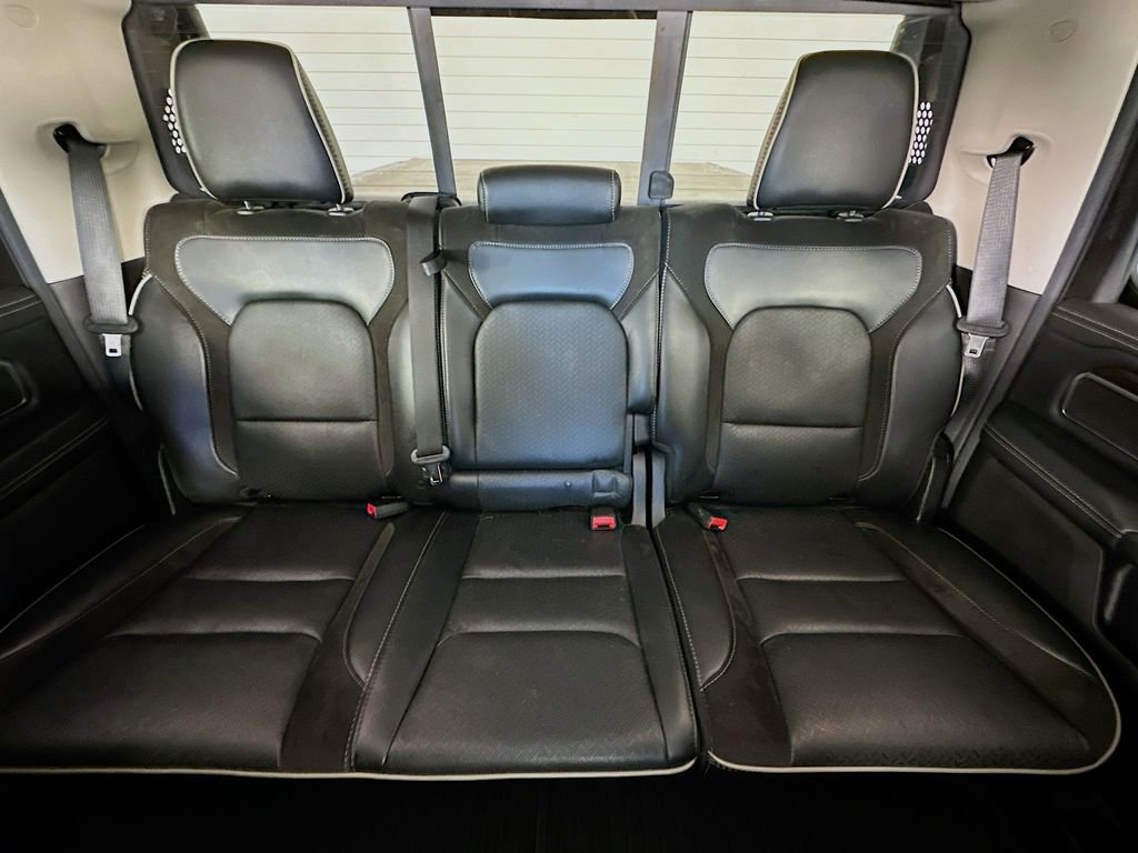 Used 2022 RAM 1500 Laramie AWD/4WD image 13