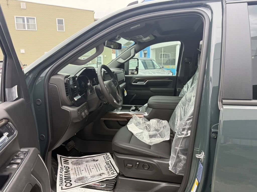 New 2026 Chevrolet Silverado 2500 LT w/ Trail Boss Package image 9