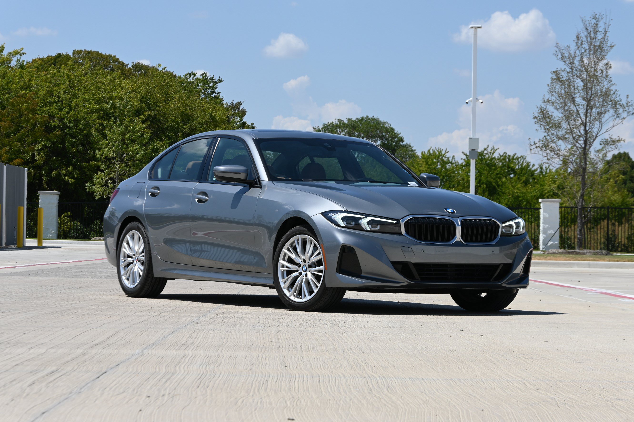 Certified 2023 BMW 330i Sedan w/ Driving Assistance Package RWD image 2