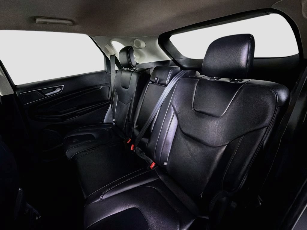 Used 2022 Ford Edge Titanium AWD/4WD image 24
