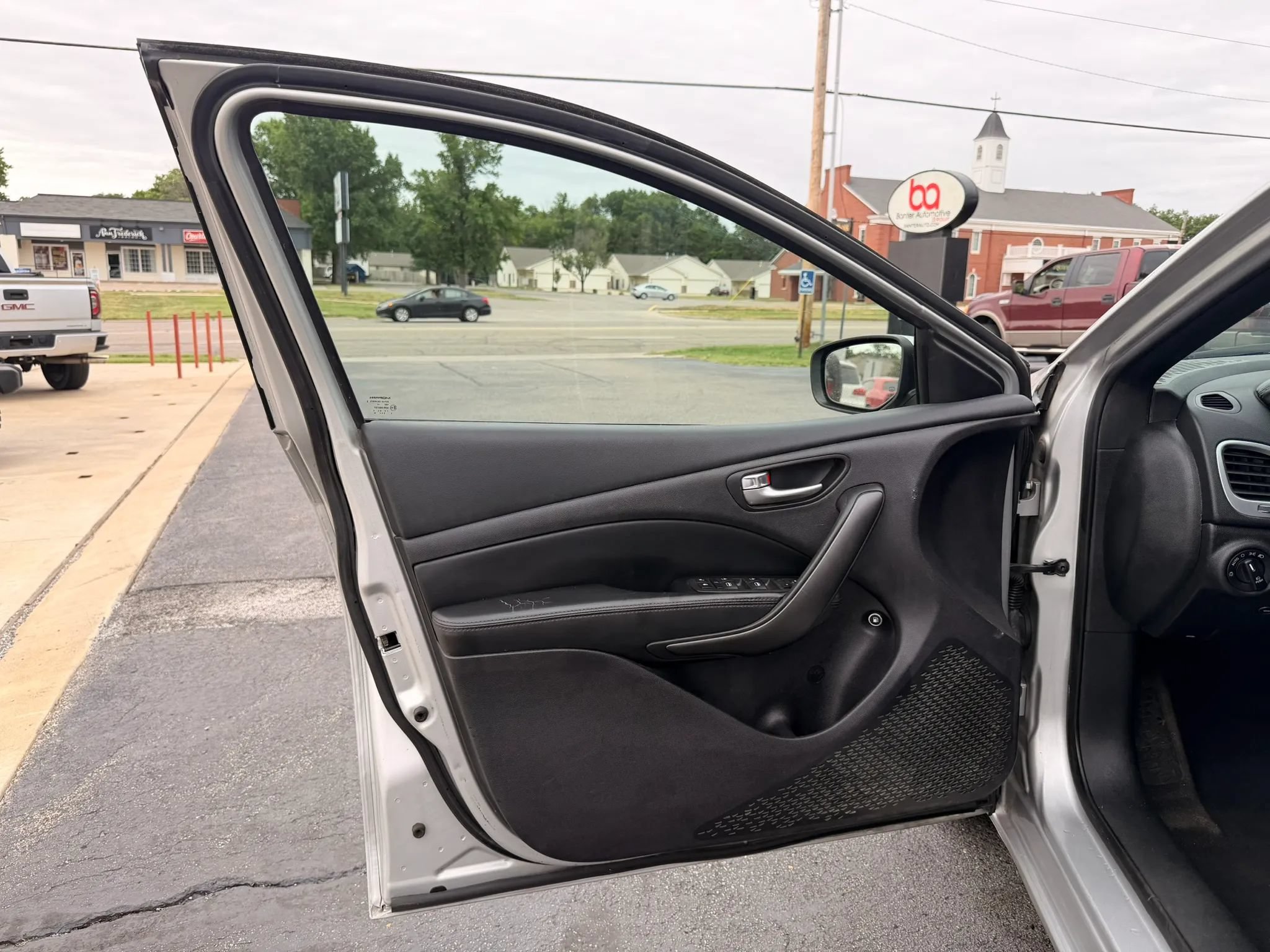 Used 2013 Dodge Dart Limited w/ Premium Group FWD image 9