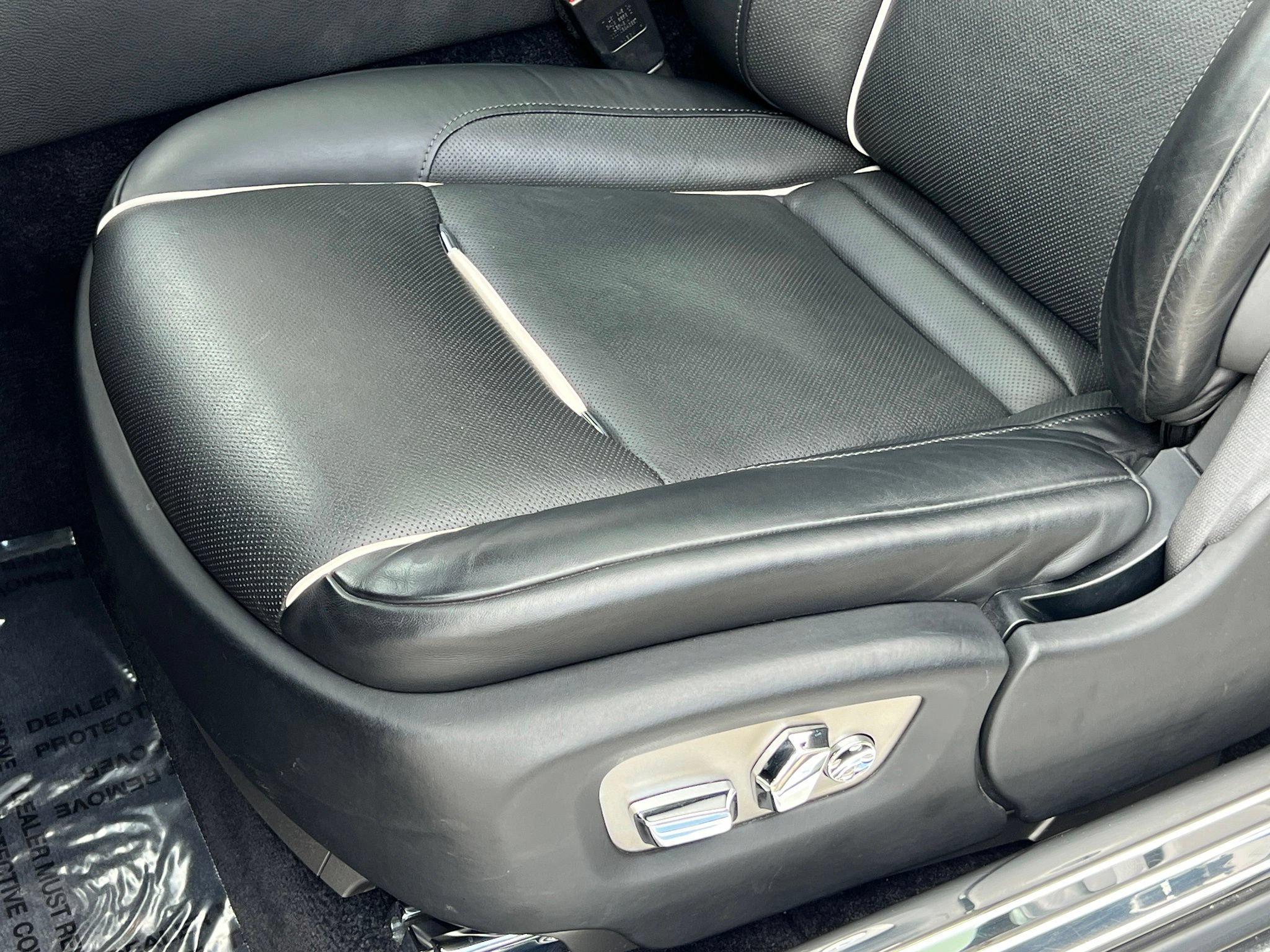 Used 2015 Rolls-Royce Wraith RWD image 26