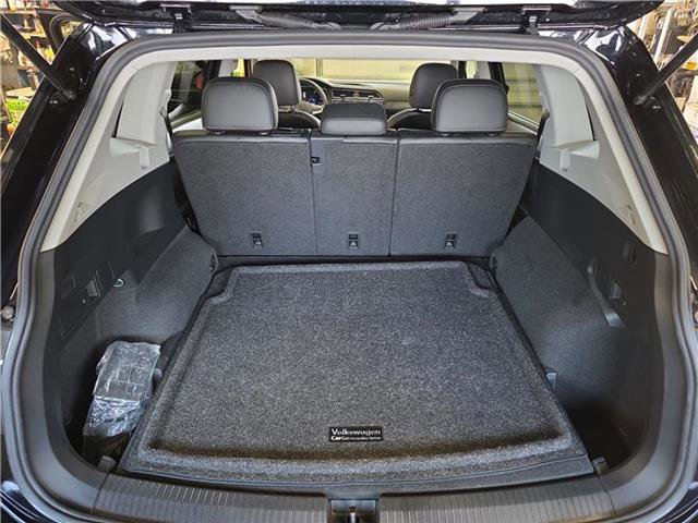 Used 2022 Volkswagen Tiguan SE image 16