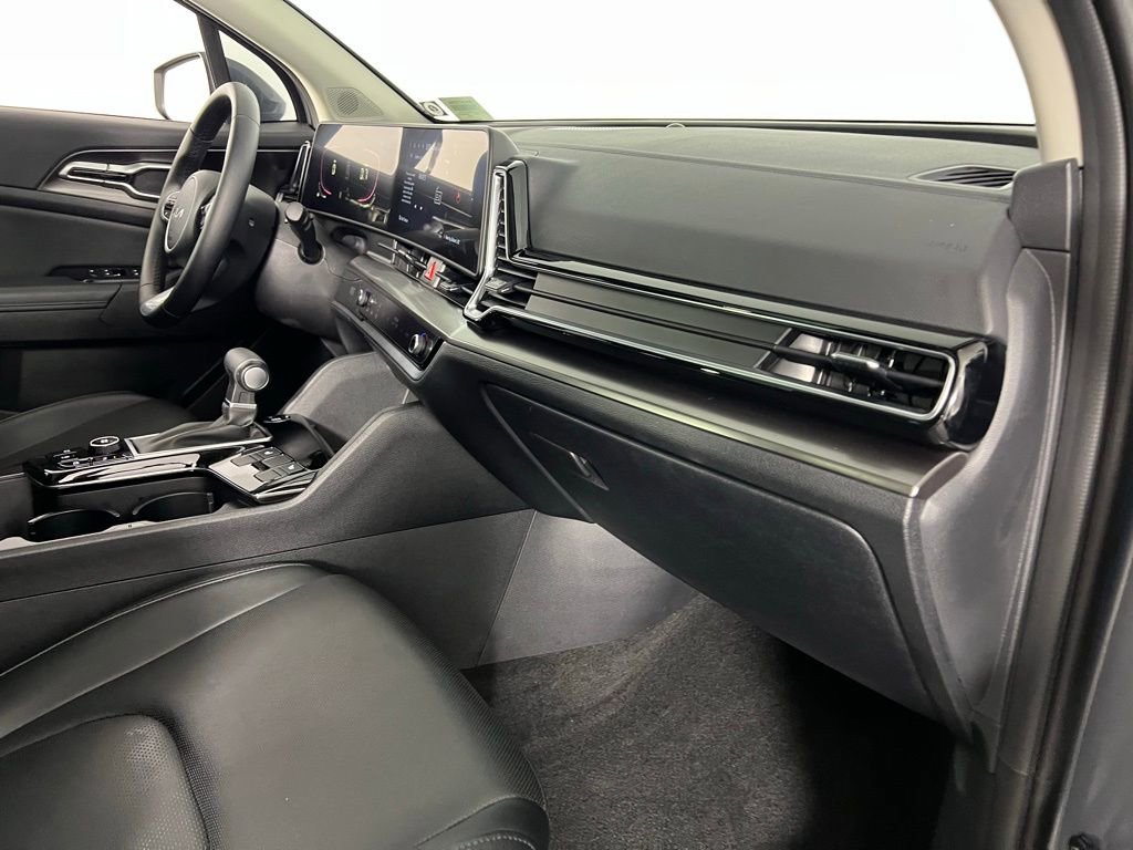 Used 2025 Kia Sportage EX w/ Premium Package image 33