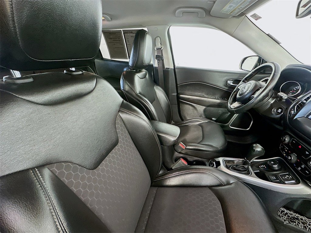 Used 2020 Jeep Compass Latitude image 26