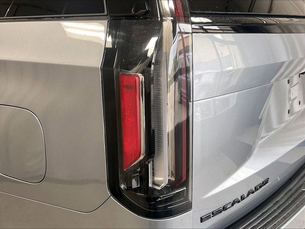 Used 2023 Cadillac Escalade Sport Platinum w/ LPO, ONYX Package AWD/4WD image 35