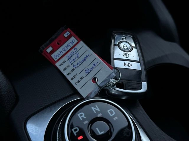 Used 2025 Ford Escape ST-Line image 38