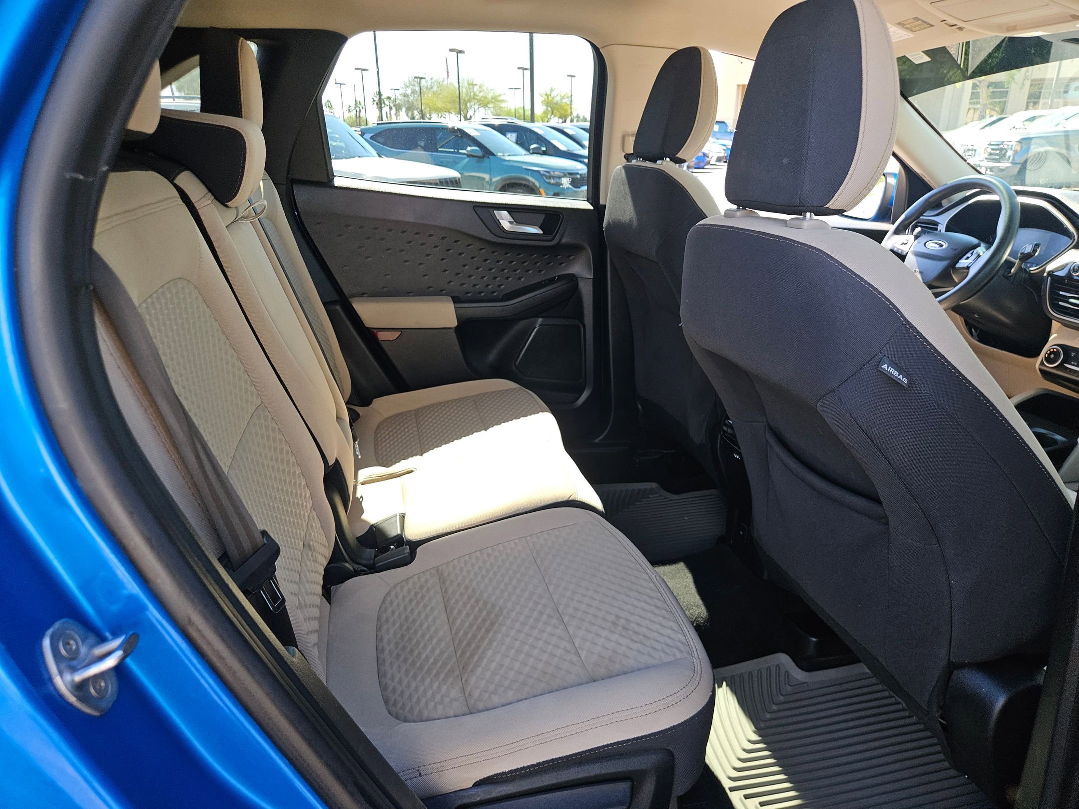 Used 2020 Ford Escape SE image 24