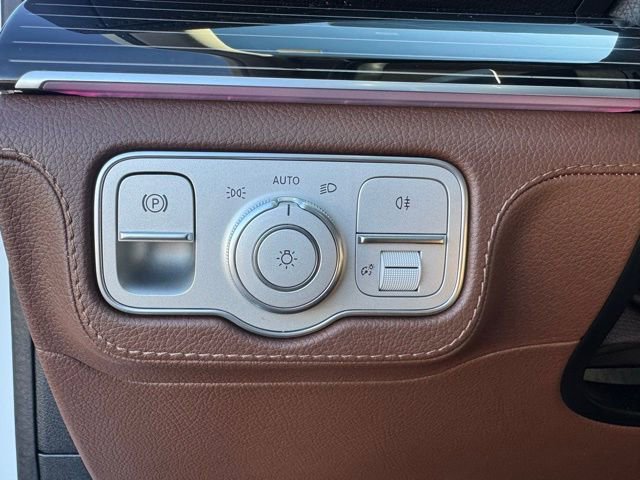 Used 2024 Mercedes-Benz GLS 450 4MATIC image 29