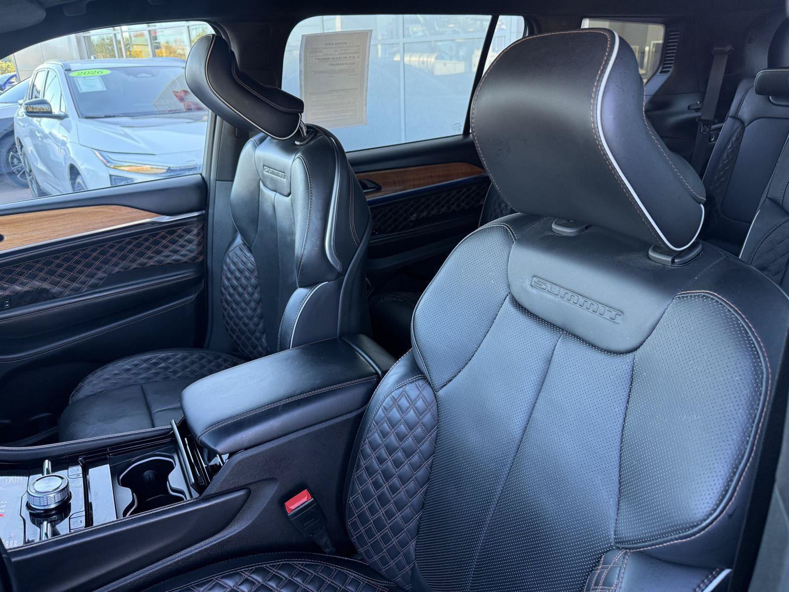 Used 2023 Jeep Grand Cherokee L Summit AWD/4WD image 12