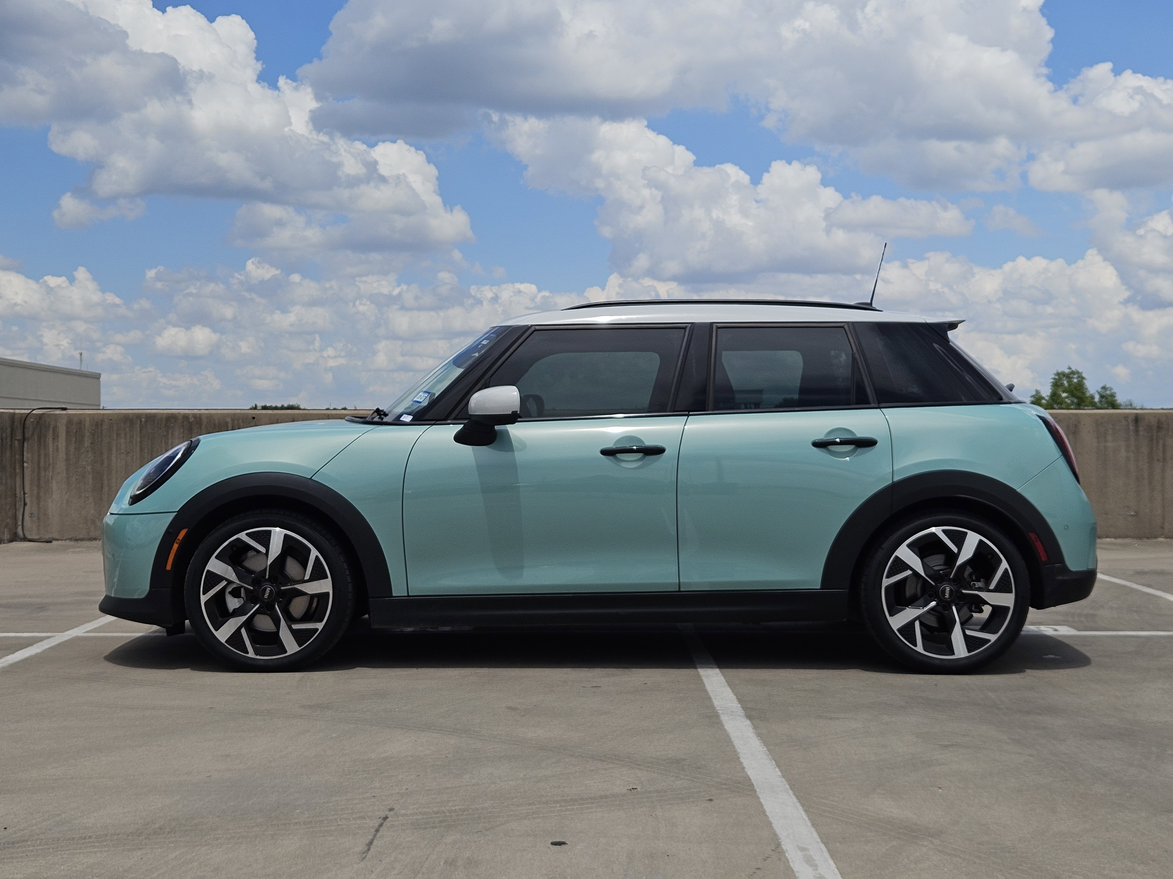 Used 2025 MINI Cooper S FWD video 2