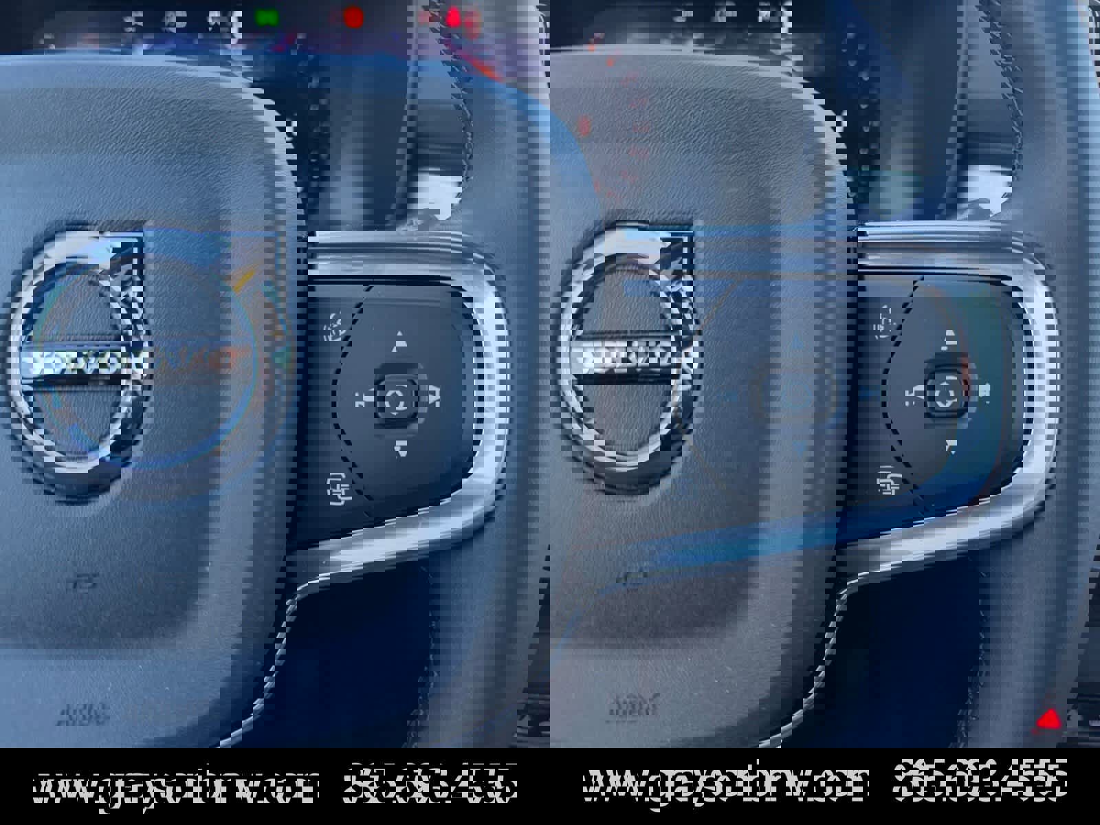 Used 2026 Volvo XC40 B5 Ultra w/ Protection Package Premier image 22