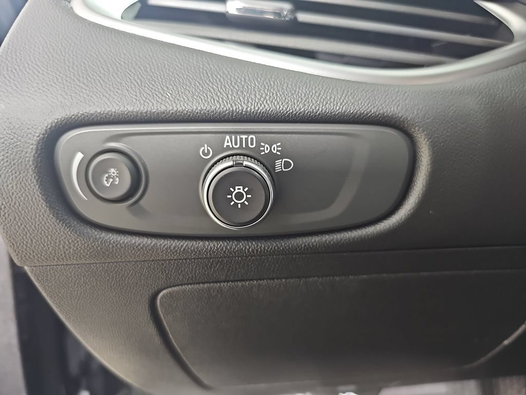 Certified 2022 Chevrolet Malibu LT FWD image 30
