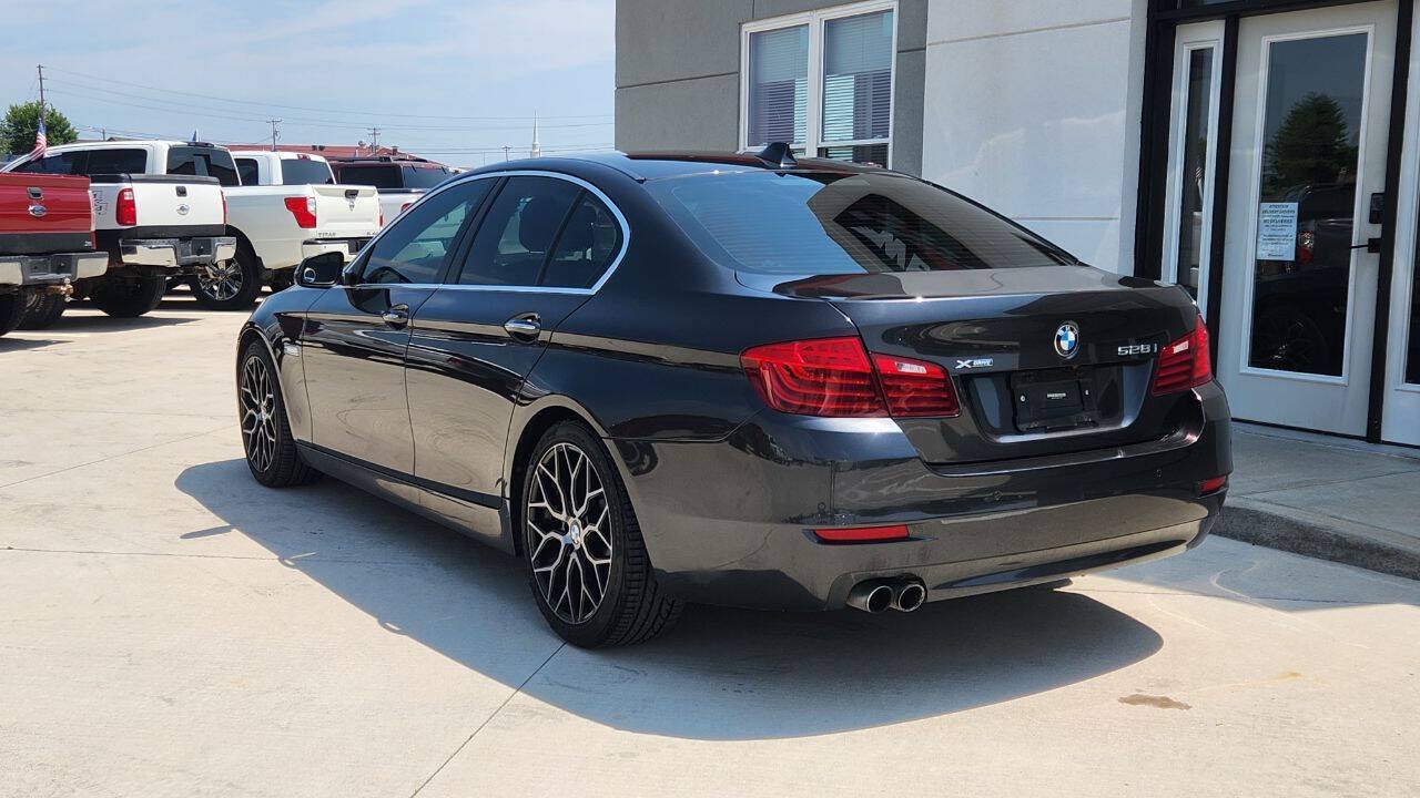 Used 2016 BMW 528i xDrive Sedan AWD/4WD image 4