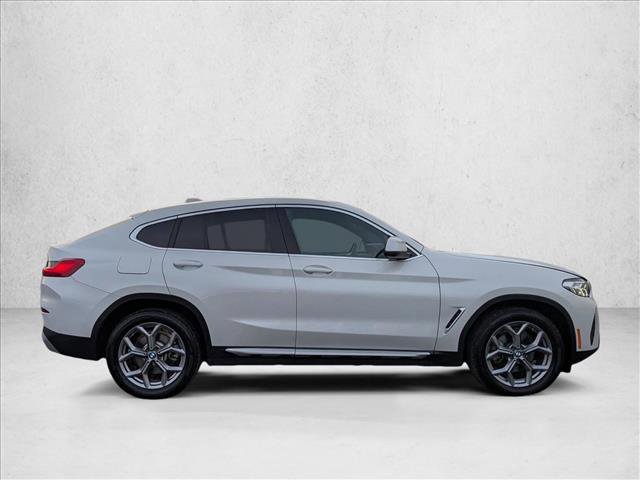 Used 2025 BMW X4 xDrive30i w/ Premium Package image 4