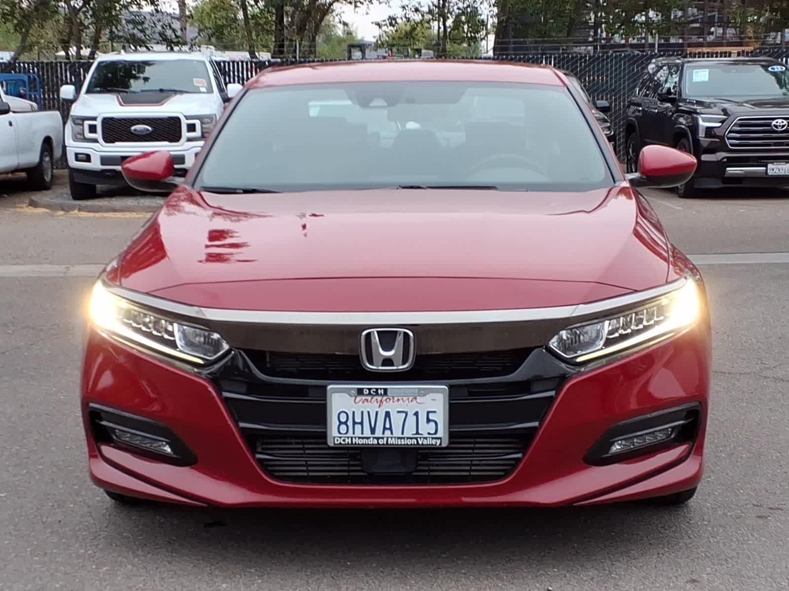 Used 2018 Honda Accord Sport image 2