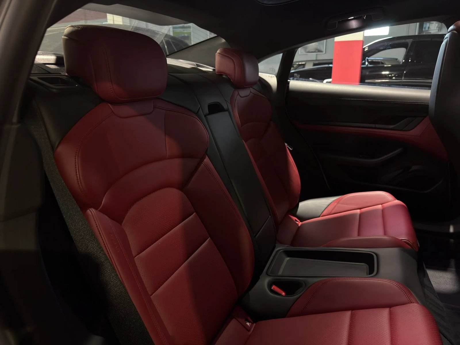 Used 2022 Porsche Taycan RWD image 57