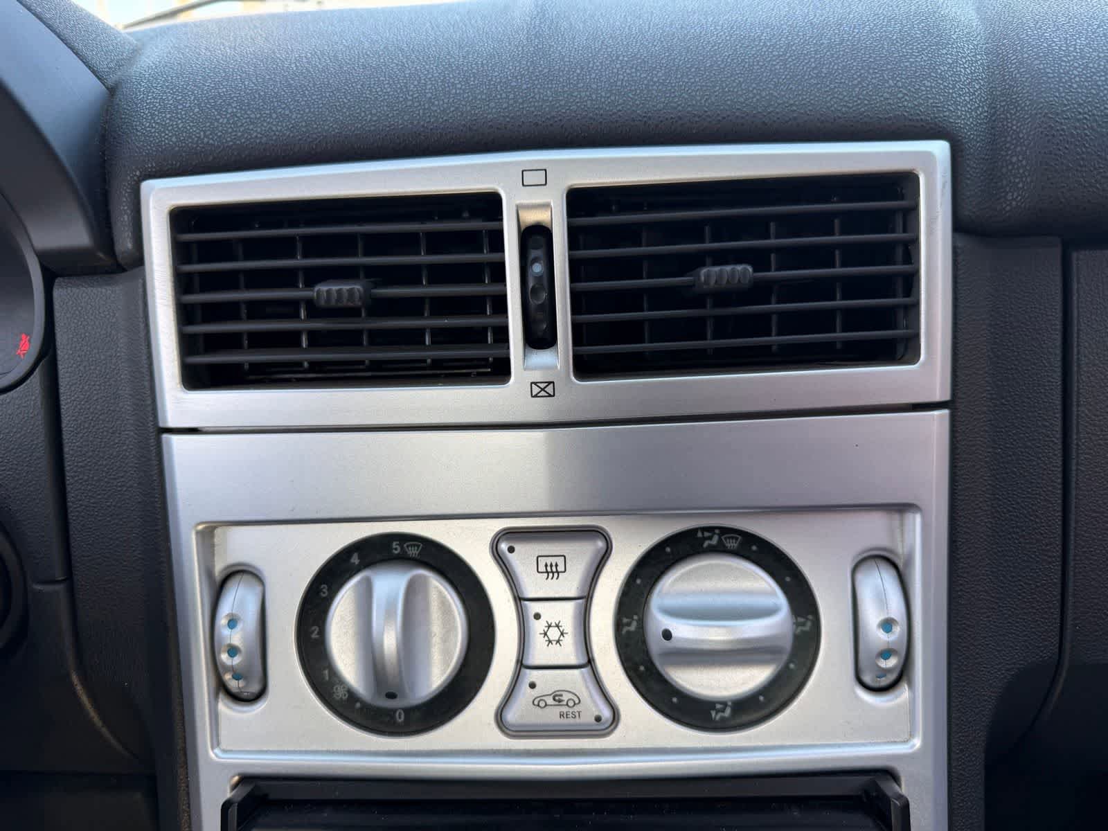Used 2005 Chrysler Crossfire SRT-6 RWD image 10