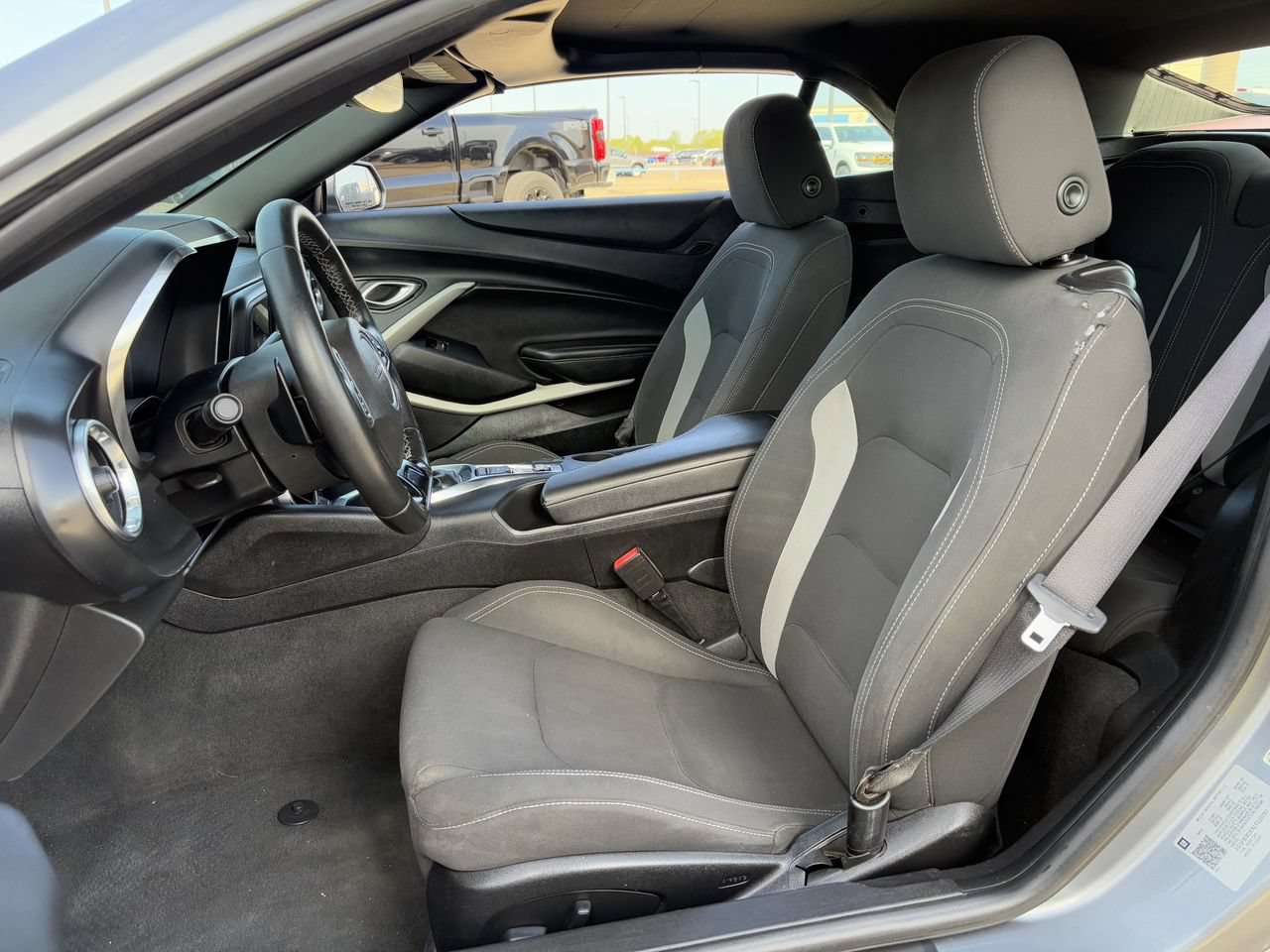 Used 2020 Chevrolet Camaro LT RWD image 23
