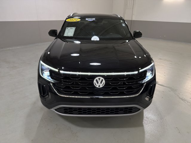 Used 2024 Volkswagen Atlas Cross Sport SE AWD/4WD image 3