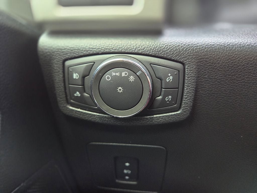 Used 2016 Ford F150 Lariat w/ Equipment Group 501A Mid RWD image 26