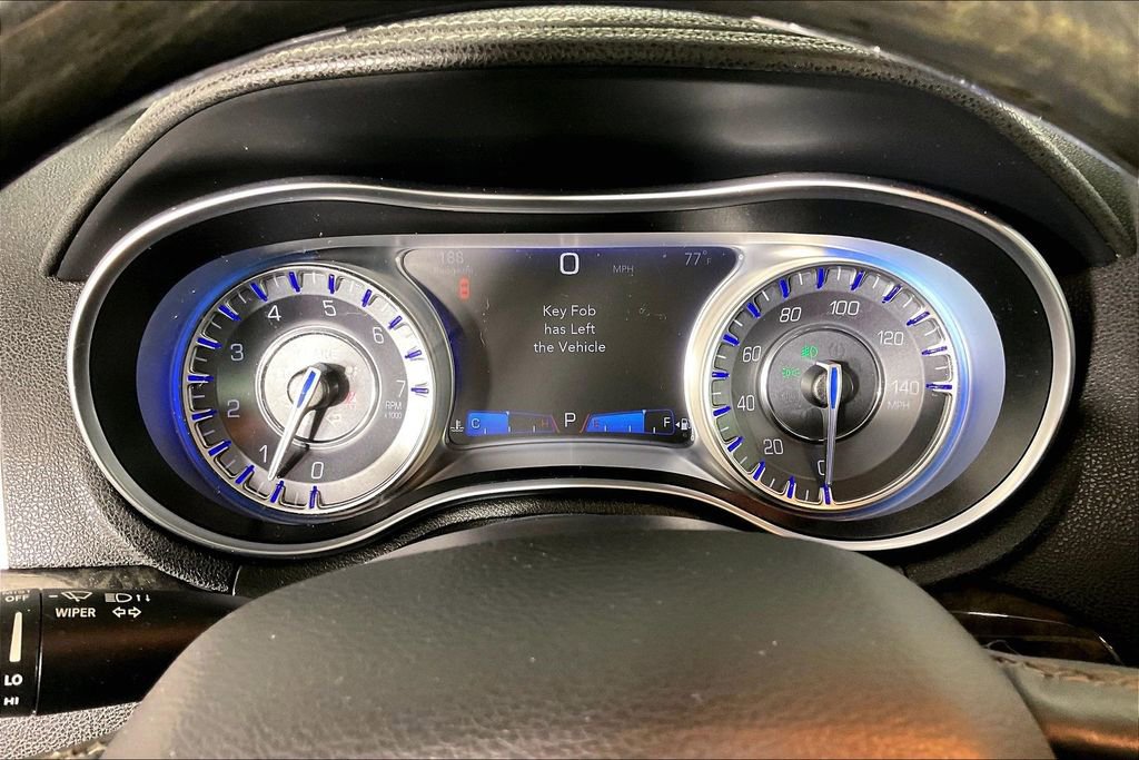 Used 2018 Chrysler 300 Limited AWD/4WD image 29