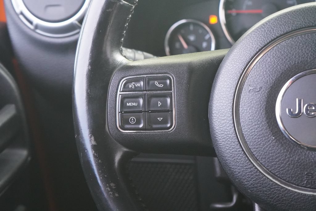 Used 2012 Jeep Wrangler Unlimited Sahara w/ Dual Top Group AWD/4WD image 15