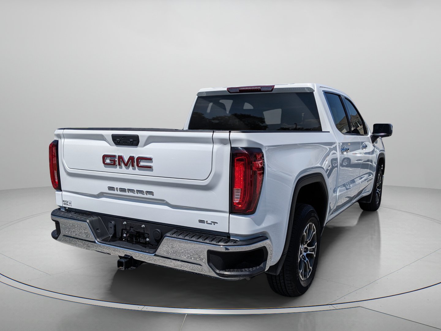 Used 2024 GMC Sierra 1500 SLT RWD image 8