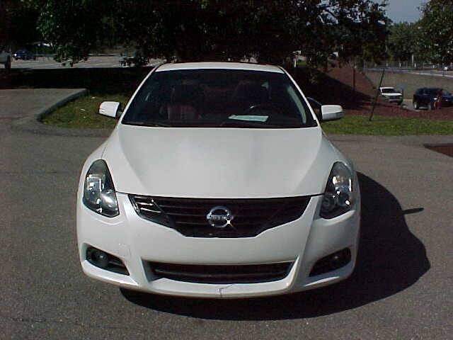 Used 2011 Nissan Altima 3.5 SR FWD image 31