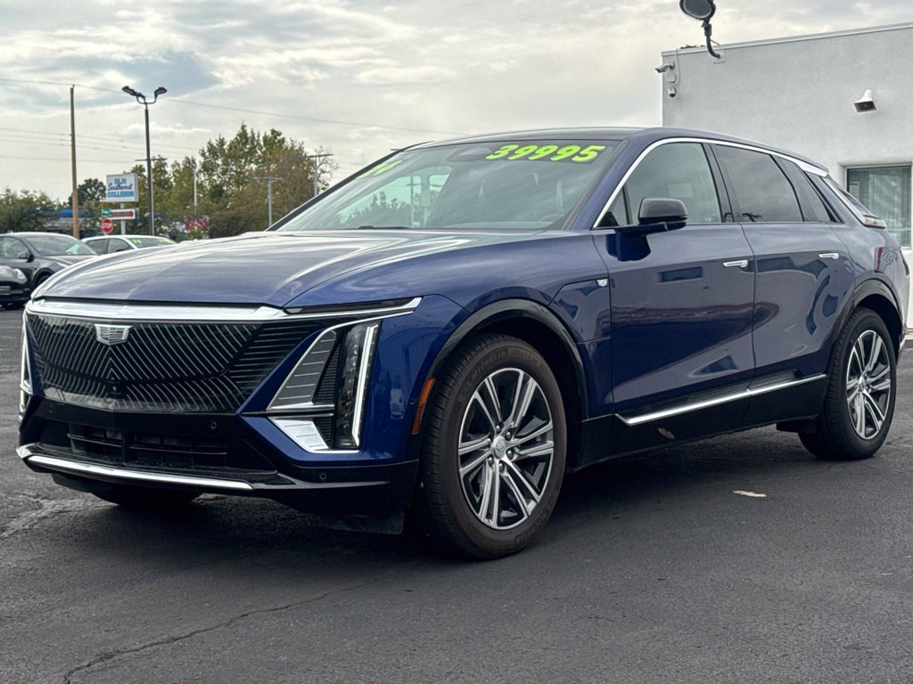 Used 2024 Cadillac Lyriq Luxury RWD image 4