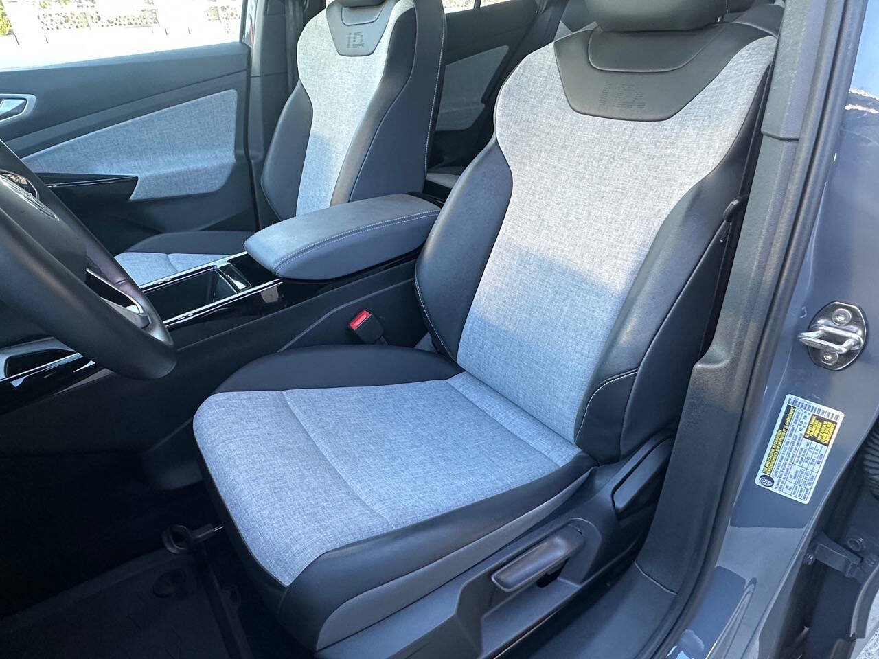 Used 2023 Volkswagen ID.4 Pro RWD image 10