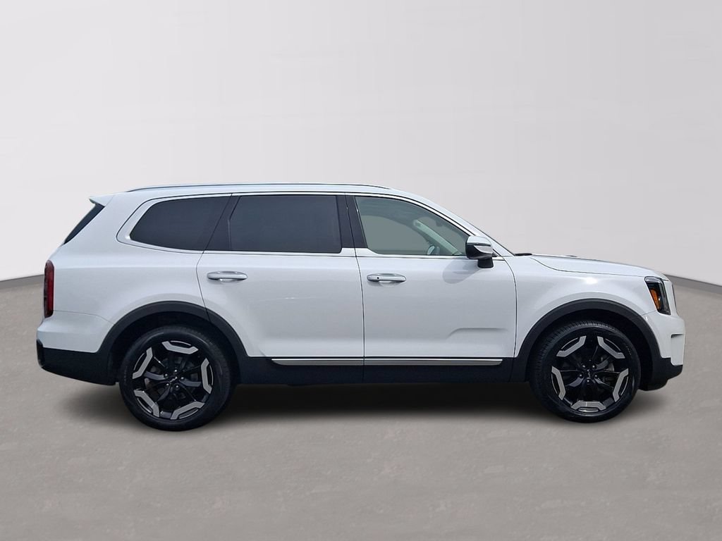 Certified 2023 Kia Telluride S w/ S Sunroof Package AWD/4WD image 7